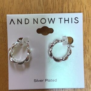 And. Now this earrings